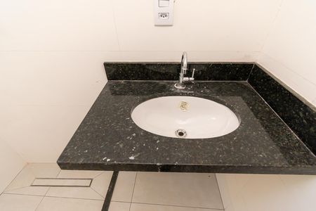 Casa à venda com 90m², 3 quartos e 2 vagas Casa à venda com 90m², 3 quartos e 2 vagasBanheiro da Suíte