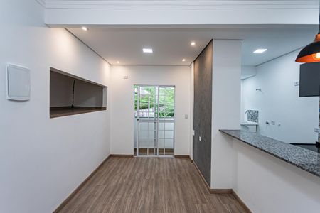 Sala de casa para alugar com 1 quarto, 48m² em Vila Santa Edwiges, São Paulo