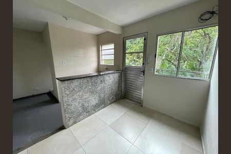 Cozinha de kitnet/studio para alugar com 1 quarto, 27m² em Jardim Marilu, Cotia
