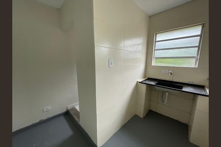 Cozinha de kitnet/studio para alugar com 1 quarto, 27m² em Jardim Marilu, Cotia