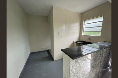 Cozinha de kitnet/studio para alugar com 1 quarto, 27m² em Jardim Marilu, Cotia