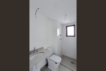 Apartamento à venda com 142m², 3 quartos e 2 vagas Apartamento à venda com 142m², 3 quartos e 2 vagasBanheiro da Suíte 2