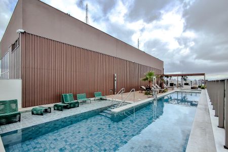 Apartamento à venda com 142m², 3 quartos e 2 vagas Apartamento à venda com 142m², 3 quartos e 2 vagasÁrea comum - Piscina