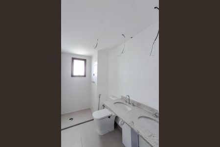 Apartamento à venda com 142m², 3 quartos e 2 vagas Apartamento à venda com 142m², 3 quartos e 2 vagasBanheiro da Suíte 3