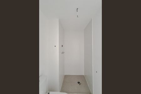 Apartamento à venda com 142m², 3 quartos e 2 vagas Apartamento à venda com 142m², 3 quartos e 2 vagasBanheiro da Suíte 1