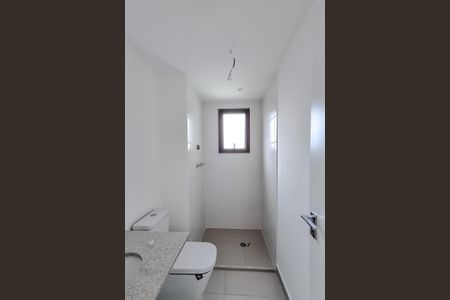 Apartamento à venda com 142m², 3 quartos e 2 vagas Apartamento à venda com 142m², 3 quartos e 2 vagasBanheiro da Suíte 2