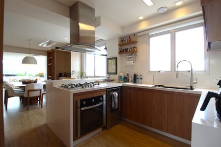 Apartamento à venda com 143m², 2 quartos e 2 vagasCozinha e Área de Serviço