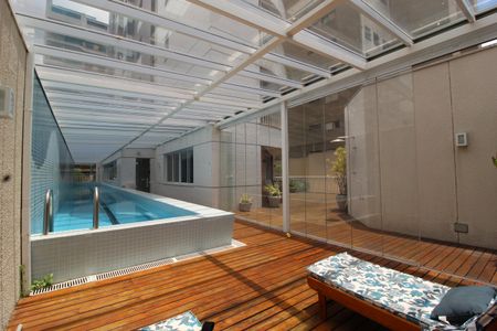 Apartamento à venda com 143m², 2 quartos e 2 vagasÁrea Comum - Piscina