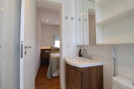 Apartamento à venda com 143m², 2 quartos e 2 vagasBanheiro da Suíte 2