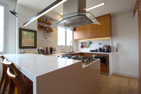 Apartamento à venda com 143m², 2 quartos e 2 vagasCozinha e Área de Serviço