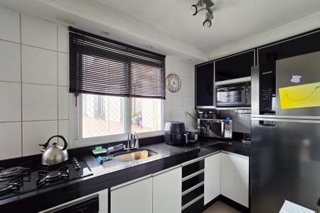 Apartamento à venda com 58m², 2 quartos e 2 vagasCozinha 