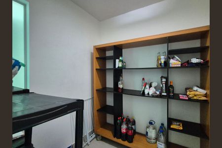 Casa de condomínio à venda com 272m², 4 quartos e 4 vagas Casa de condomínio à venda com 272m², 4 quartos e 4 vagasQuarto de Serviço