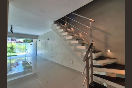 Sala  de casa de condomínio à venda com 4 quartos, 272m² em Barra da Tijuca, Rio de Janeiro