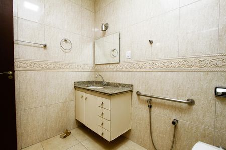 Apartamento para alugar com 75m², 2 quartos e sem vagaBanheiro Social