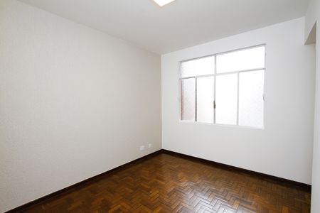 Sala de apartamento para alugar com 2 quartos, 75m² em Barro Preto, Belo Horizonte
