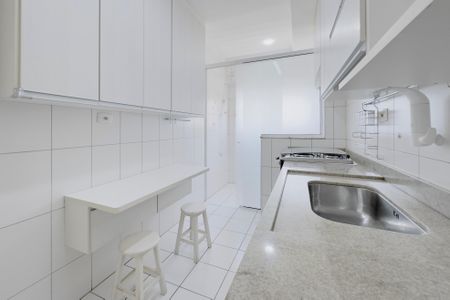 Apartamento para alugar com 77m², 3 quartos e 2 vagas