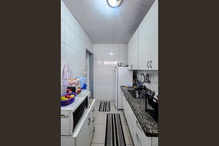 Apartamento à venda com 48m², 2 quartos e sem vaga Apartamento à venda com 48m², 2 quartos e sem vagaCozinha e Área de Serviço