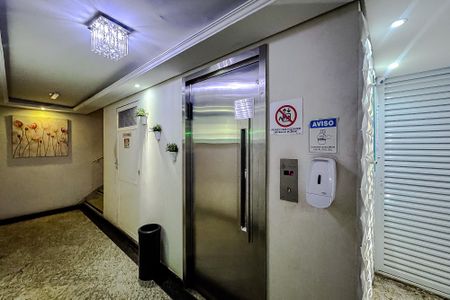 Apartamento à venda com 48m², 2 quartos e sem vaga Apartamento à venda com 48m², 2 quartos e sem vagaÁrea comum