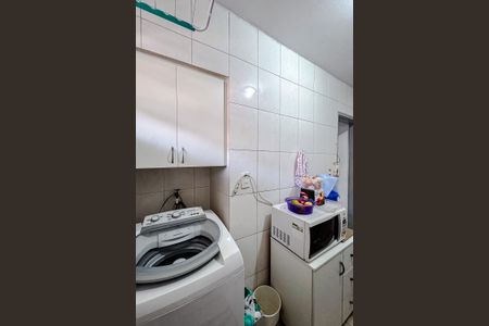 Apartamento à venda com 48m², 2 quartos e sem vaga Apartamento à venda com 48m², 2 quartos e sem vagaCozinha e Área de Serviço