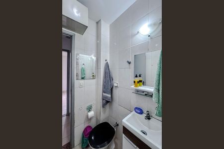 Apartamento à venda com 48m², 2 quartos e sem vaga Apartamento à venda com 48m², 2 quartos e sem vagaBanheiro