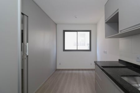 Sala/Cozinha de kitnet/studio para alugar com 1 quarto, 25m² em Pinheiros, São Paulo