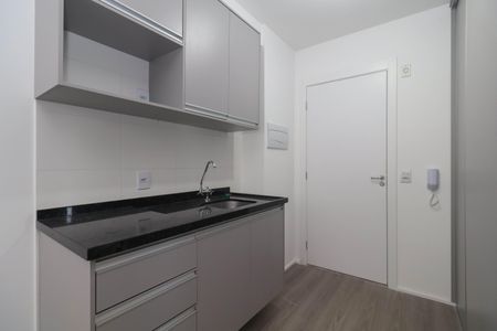 Sala/Cozinha de kitnet/studio para alugar com 1 quarto, 25m² em Pinheiros, São Paulo