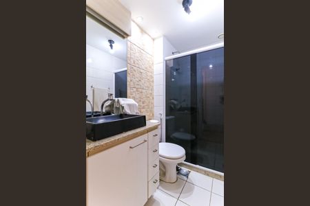 Apartamento à venda com 78m², 3 quartos e 1 vaga Apartamento à venda com 78m², 3 quartos e 1 vagaBanheiro Social
