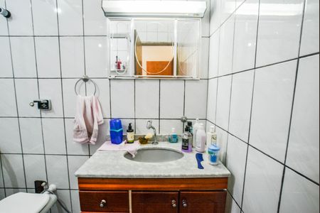 Casa à venda com 165m², 3 quartos e 3 vagasBanheiro da Suíte