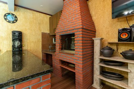 Casa à venda com 350m², 3 quartos e 6 vagasChurrasqueira