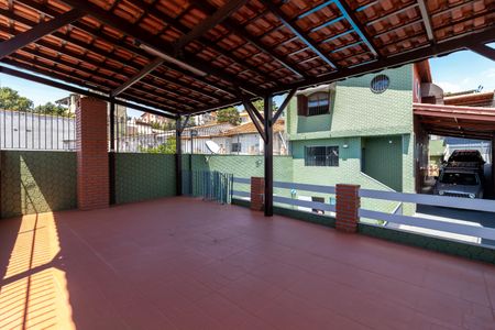 Casa à venda com 350m², 3 quartos e 6 vagasQuintal Superior