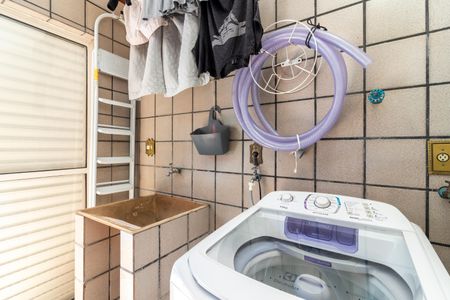 Casa à venda com 350m², 3 quartos e 6 vagasÁrea de Serviço