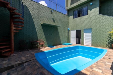 Casa à venda com 350m², 3 quartos e 6 vagasPiscina