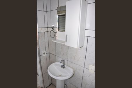 Casa para alugar com 35m², 1 quarto e sem vaga Casa para alugar com 35m², 1 quarto e sem vagaDetalhe - Banheiro Social