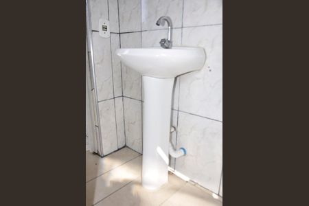 Casa para alugar com 35m², 1 quarto e sem vaga Casa para alugar com 35m², 1 quarto e sem vagaDetalhe - Banheiro Social