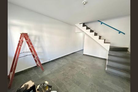 Casa à venda com 239m², 4 quartos e 2 vagasSala casa 2