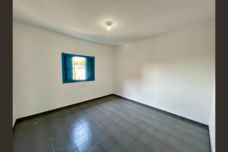 Casa à venda com 239m², 4 quartos e 2 vagasQuarto 2