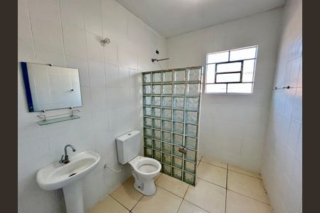 Casa à venda com 239m², 4 quartos e 2 vagasBanheiro 3