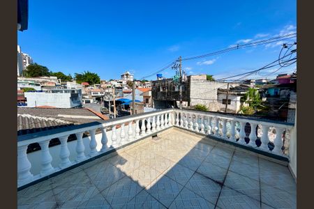 Casa à venda com 239m², 4 quartos e 2 vagasVaranda do quarto 1