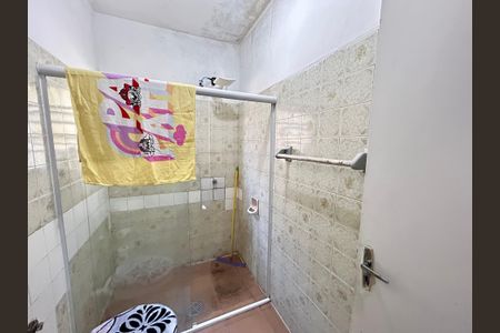 Casa à venda com 239m², 4 quartos e 2 vagasBanheiro 1