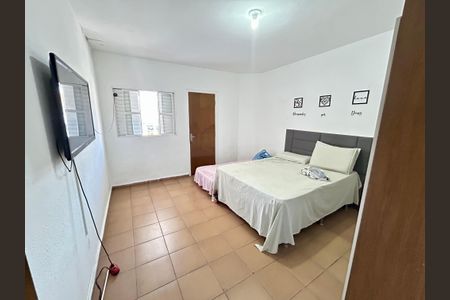 Casa à venda com 239m², 4 quartos e 2 vagasQuarto 2