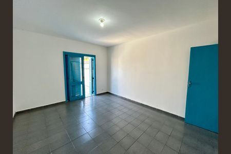 Casa à venda com 239m², 4 quartos e 2 vagasQuarto 1