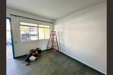 Casa à venda com 239m², 4 quartos e 2 vagasSala casa 2