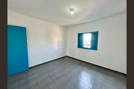 Casa à venda com 239m², 4 quartos e 2 vagasQuarto 2