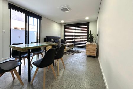 Sala de casa para alugar com 2 quartos, 124m² em Campeche, Florianópolis