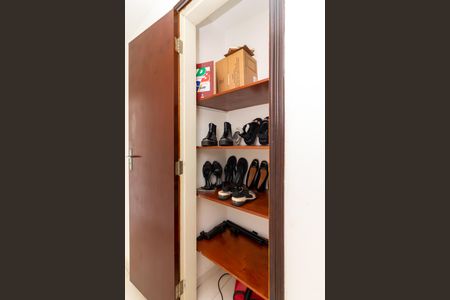 Casa à venda com 350m², 2 quartos e 1 vagaSapateira