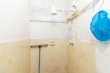 Casa à venda com 350m², 2 quartos e 1 vagaBanheiro 2