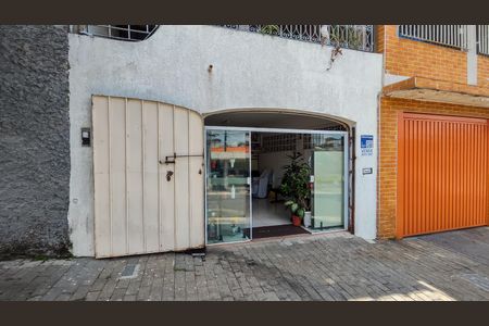 Casa à venda com 350m², 2 quartos e 1 vagaFachada