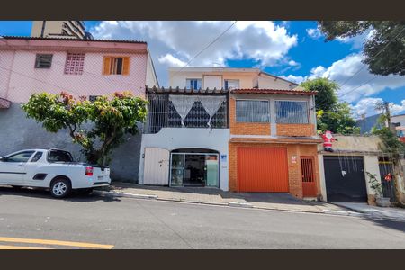 Casa à venda com 350m², 2 quartos e 1 vagaFachada
