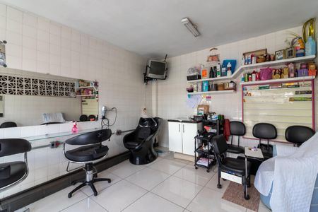 Casa à venda com 350m², 2 quartos e 1 vagaGaragem