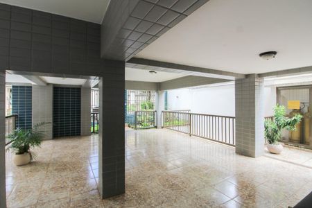 Apartamento à venda com 119m², 3 quartos e 2 vagas Apartamento à venda com 119m², 3 quartos e 2 vagasEntrada